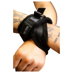 Sei Mio - algema cruzada - couro preto