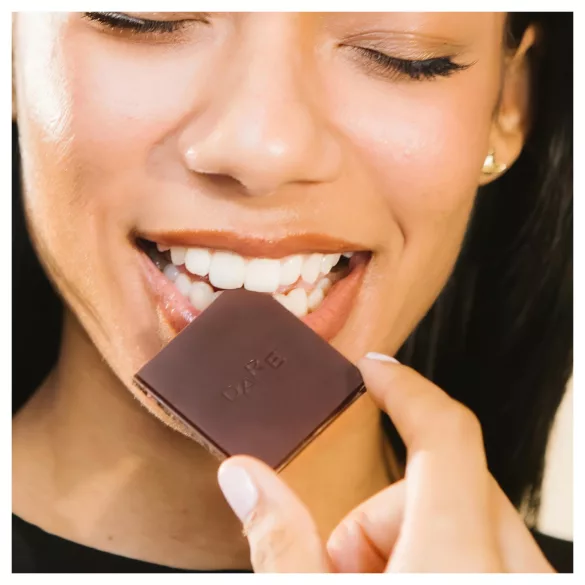 The Oh Collective Date Night - chocolate amargo com maçã e morango para casais (50 g)